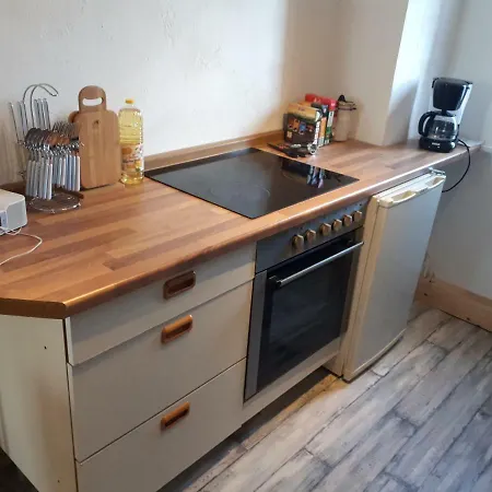 Ferienwohnung Am Fusse Der Sieben Berge Апартаменты *